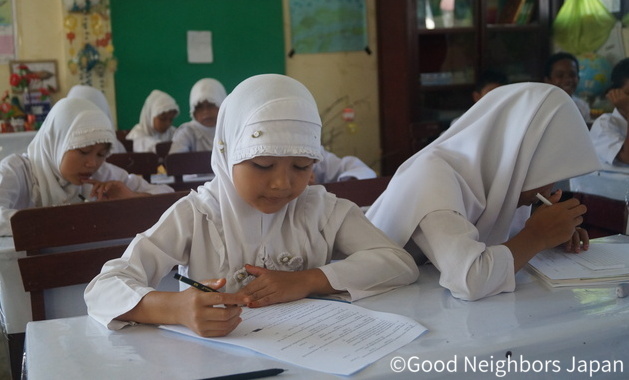 早婚は国内の大きな問題