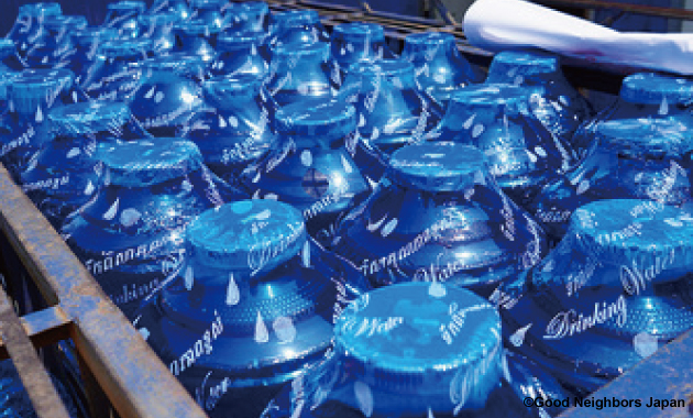 新しい浄水場から各家庭に水を供給