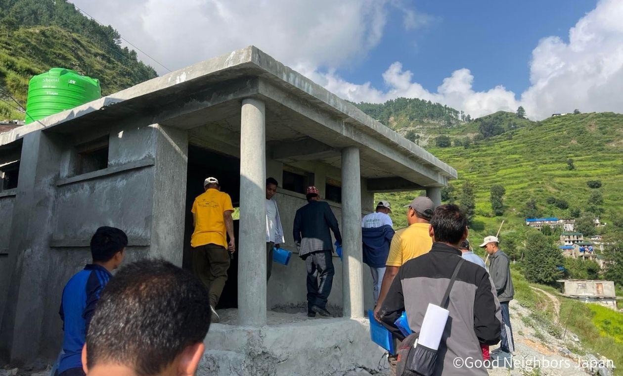 建設中の男女別トイレ