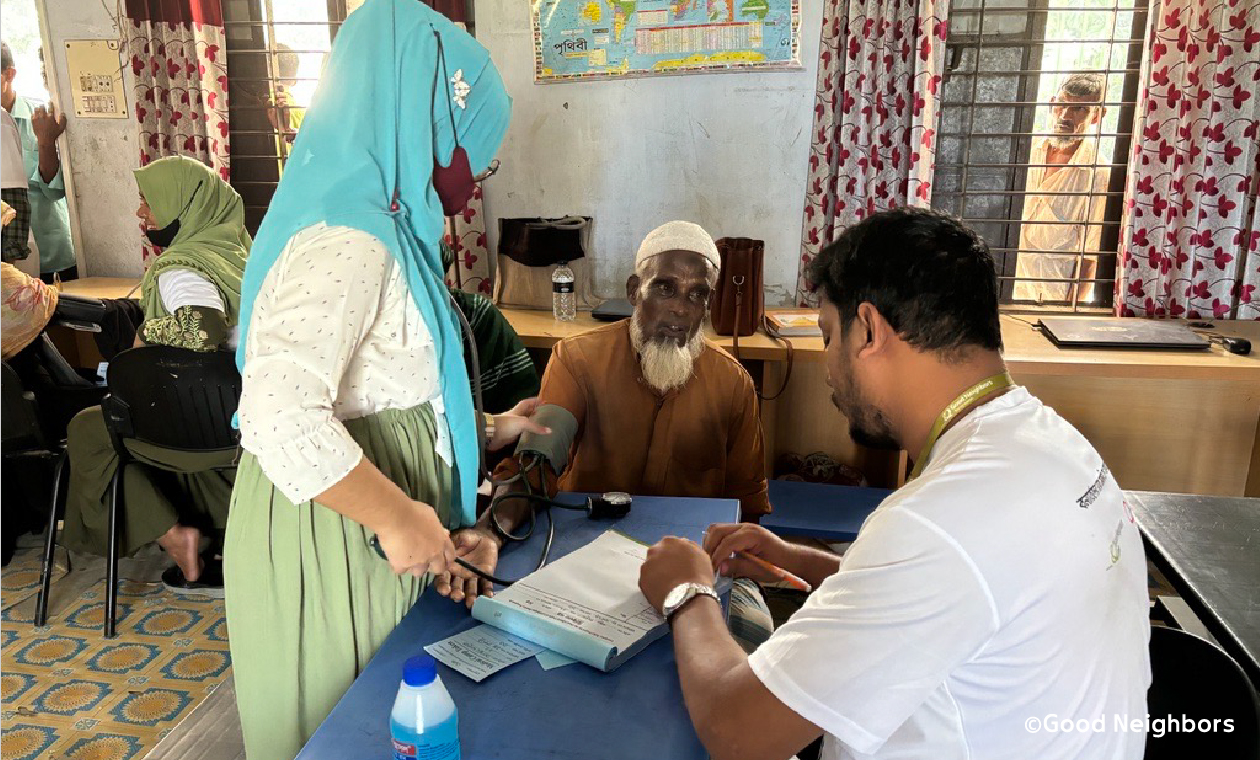 医師のスタッフによる診察