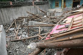 中国四川省大地震災害支援
