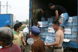 中国四川省大地震災害支援